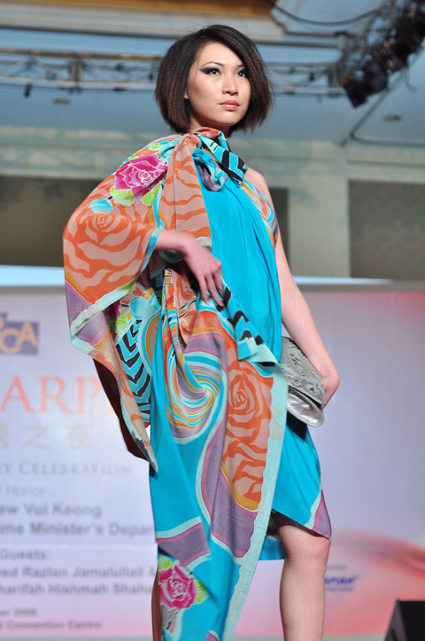 myBatik featuring hanafi batik 