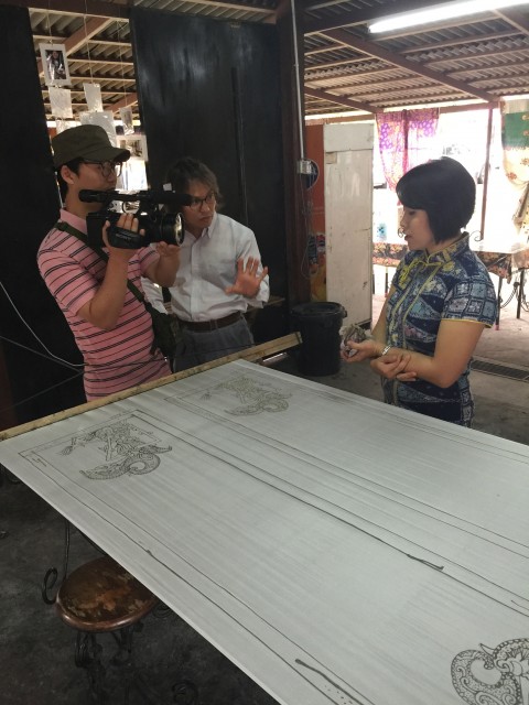 KOREA BROADCASTING SYSTEM KBS ( ASTRO CHANEL 303 ) feature Emilia about Malaysian Batik